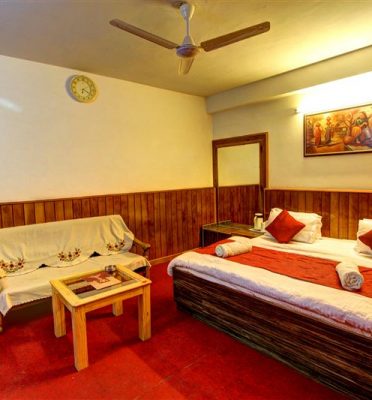 Hotel Monarch Residency Manali