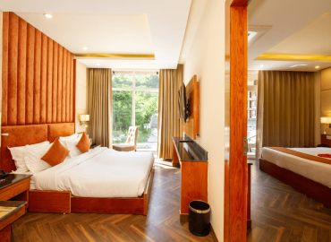 Mulberry Resorts: Best Hotel in Manali for Luxury Stay Now!!