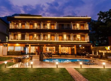 Mulberry Resorts: Best Hotel in Manali for Luxury Stay Now!!