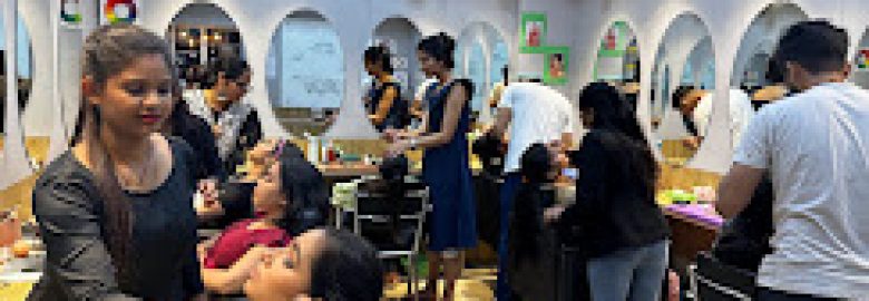 Lakmé Academy Powered By Aptech – Lajpat Nagar:- Best Makeup Academy In Lajpat Nagar